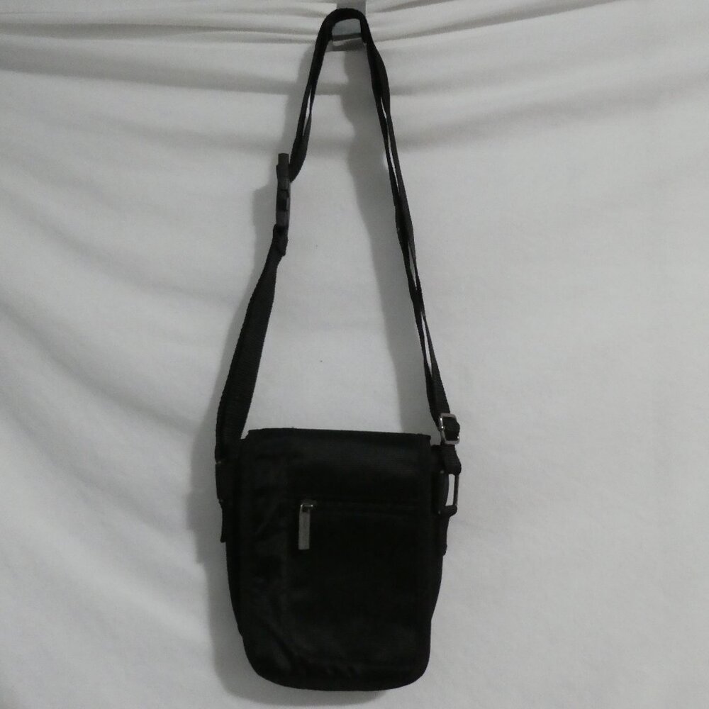 MAINSTAYS | Black Nylon Shoulder Crossbody Camera / Cellphone Bag | NWOT - Picture 2 of 11